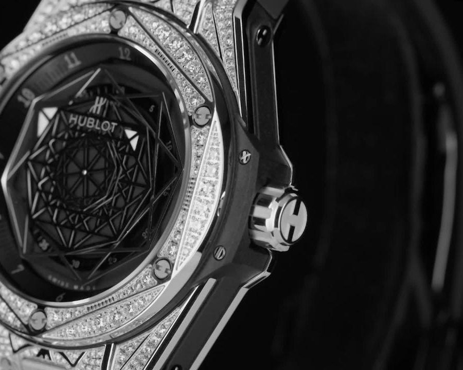 Hublot Big Bang SANG BLEU STEEL PAVÉ Ref# 465.SS.1117.VR.1704.MXM18