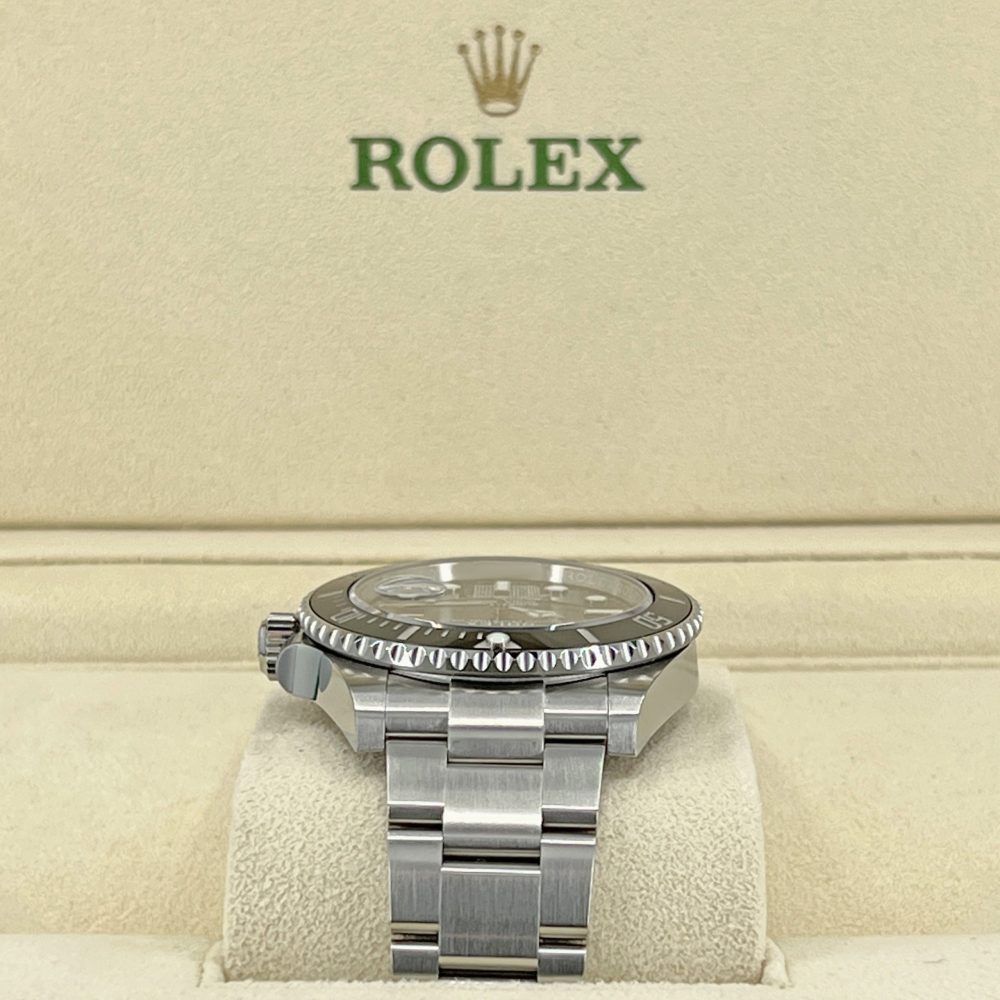 Rolex Submariner Date Oystersteel Ref# 126610LN