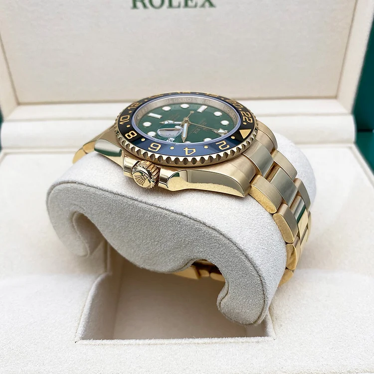 Rolex GMT-Master II 40mm 116718 Green Dial