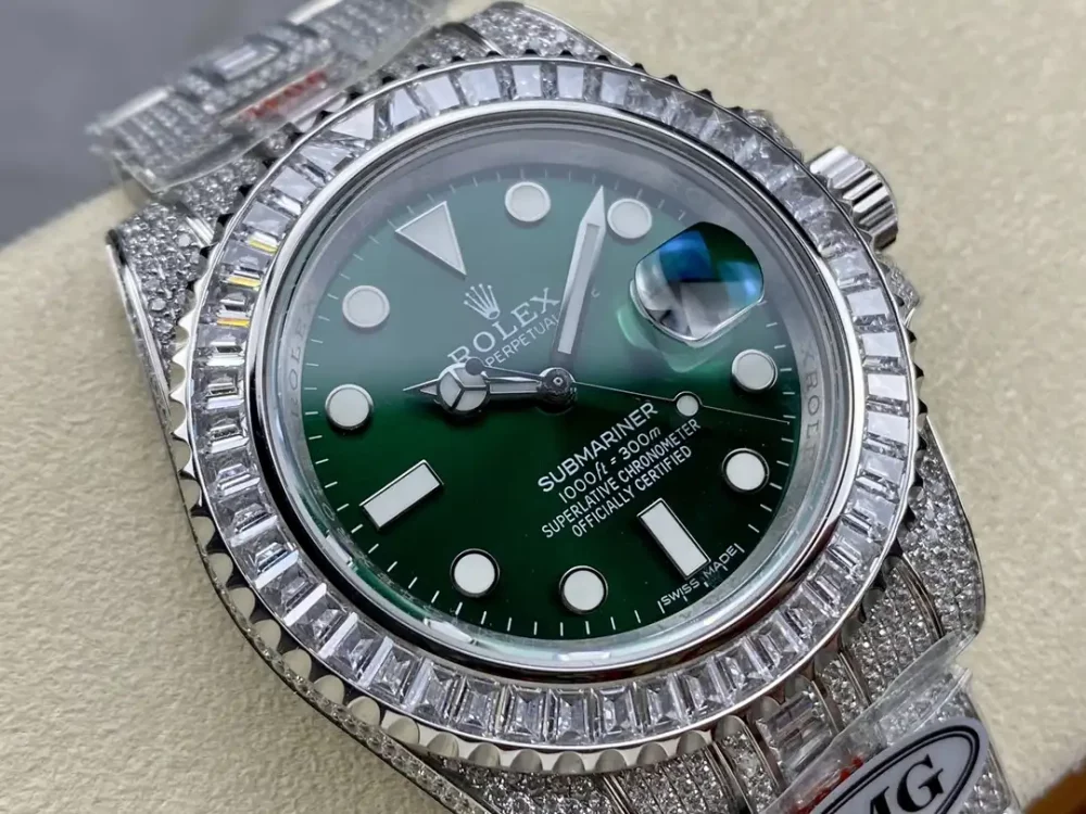 Rolex Submariner Iced Out Ref.116610LV Green Dial