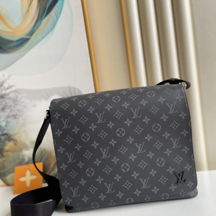 Louis Vuitton District MM Monogram Eclipse Canvas For Men, Men's Bags, Shoulder And Crossbody Bags 12.2in/31cm LV M44001 - Crozus