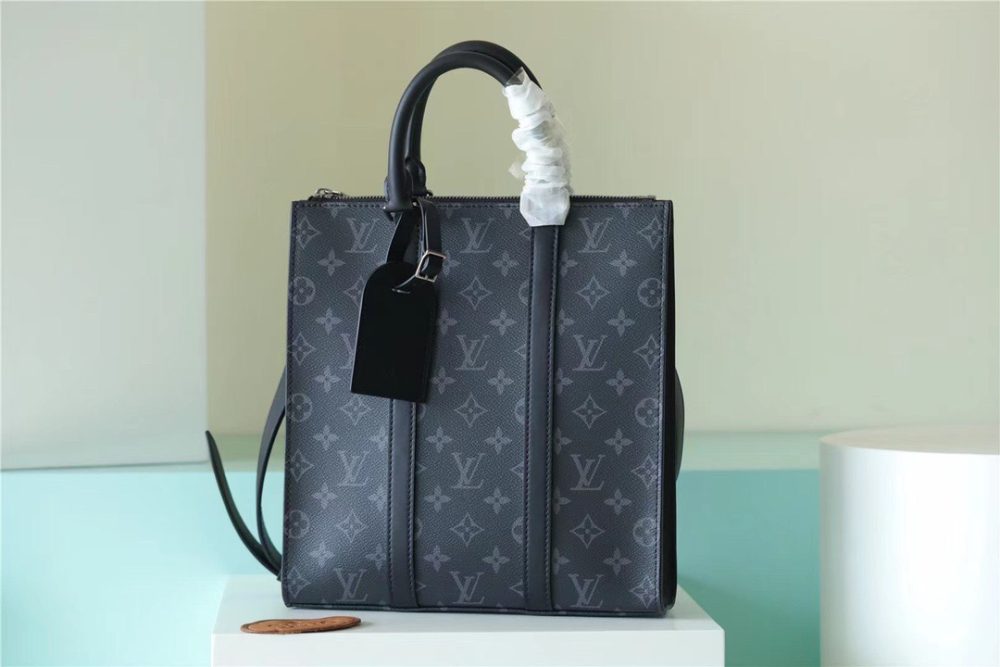 Louis Vuitton Sac Plat Cross Monogram Eclipse Reverse Canvas For Men, Men's Bags, Shoulder And Crossbody Bags 11.2in/28.5cm LV M59664 - Crozus