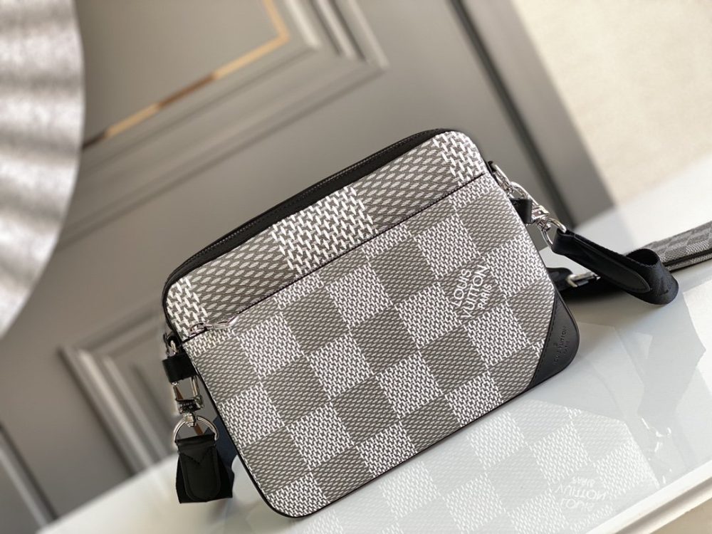 Louis Vuitton Trio Messenger Damier Graphite Plaster For Men, Men's Bags, Shoulder And Crossbody Bags 9.8in/25cm LV - Crozus