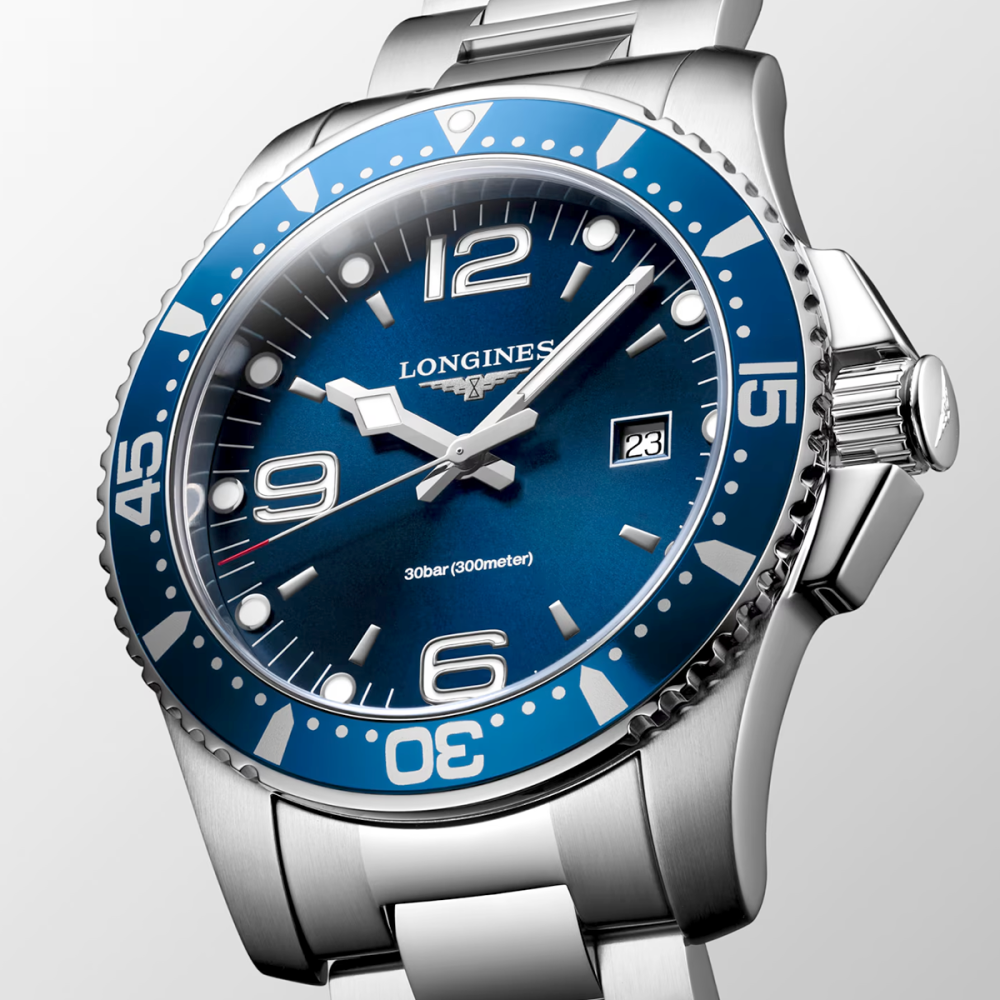 HydroConquest 44mm Blue Sunray Dial Men's Bracelet Watch