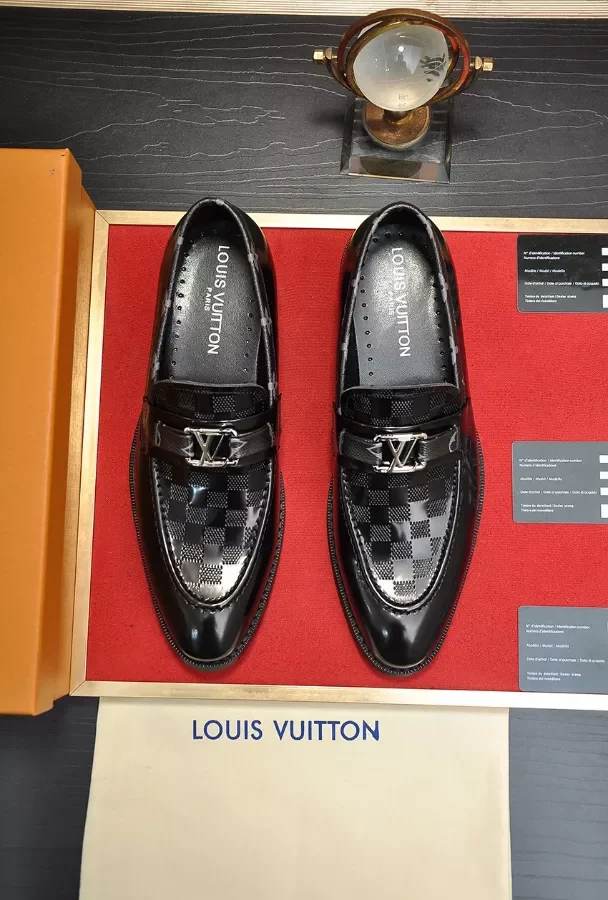 Louis Vuitton Loafer - LL20