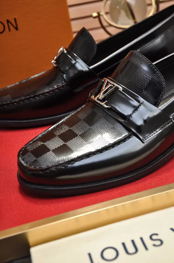 Louis Vuitton Loafer - LL22