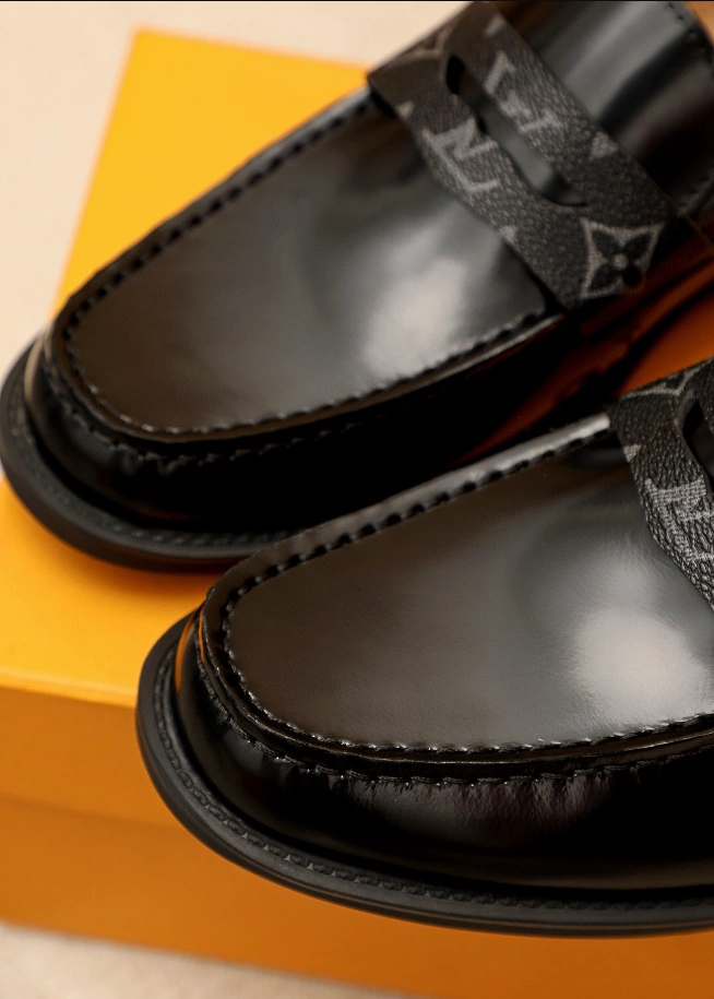 Louis Vuitton Loafer - LL30