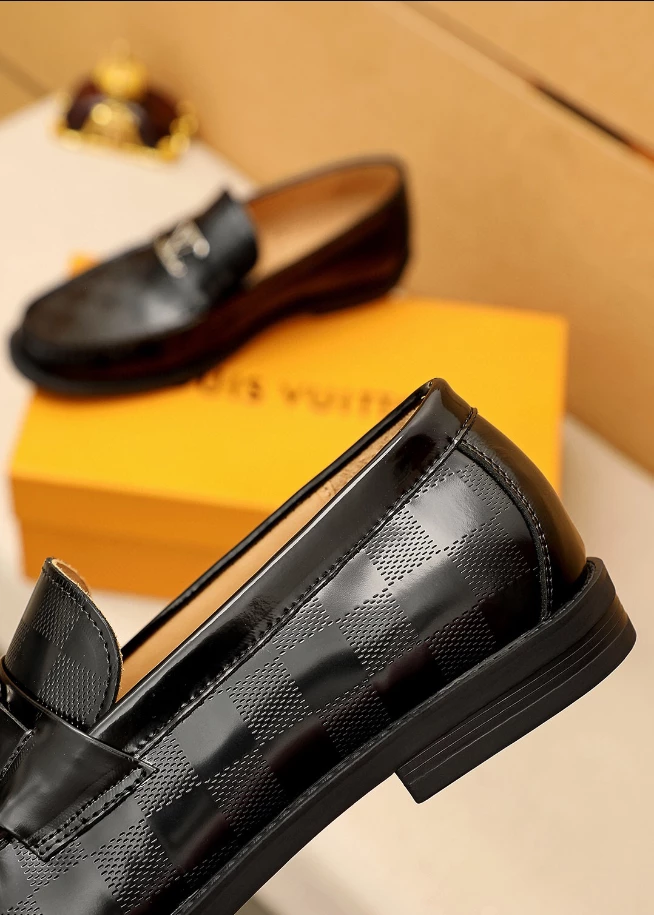 Louis Vuitton Loafer - LL25