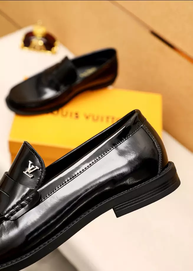 Louis Vuitton Loafer - LL33