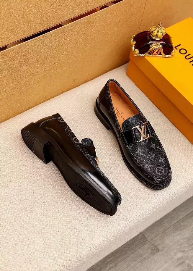 Louis Vuitton Louis Loafer - LL10