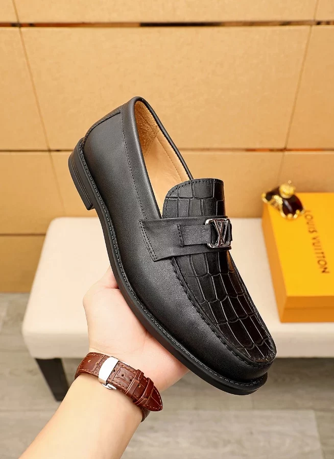 Louis Vuitton Major Loafer - LL27