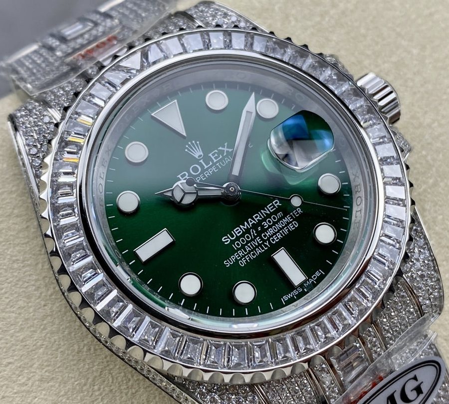 Rolex Submariner Iced Out Ref.116610LV 41mm Green Dial