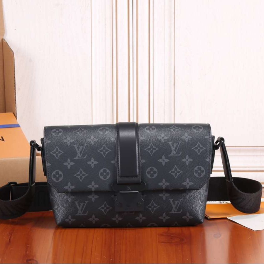 Louis Vuitton S-Cape Messenger Black For Men 28cm / 11in M46794 -