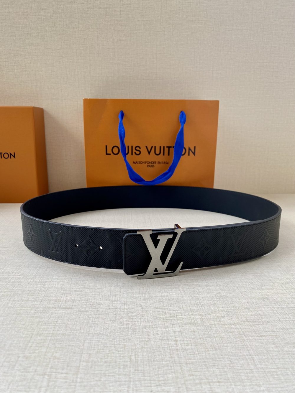 Louis Vuitton Iconic Reversible LV Belt Black LV Women Belt - Crozus