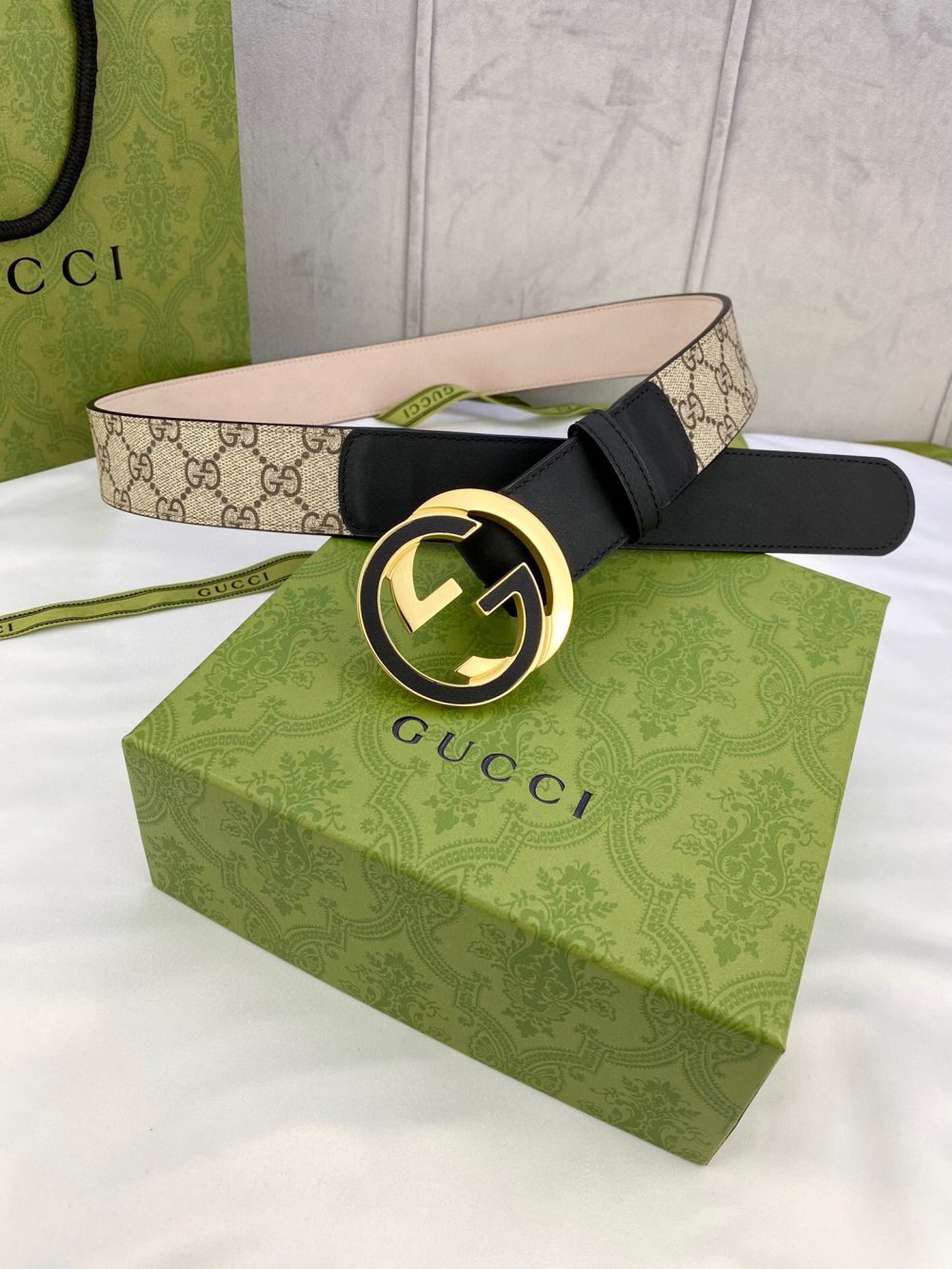 Gucci GG Supreme Belt With Interlocking G Buckle Beige/Ebony GG Supreme And Black For Women, Women Belt - Crozus