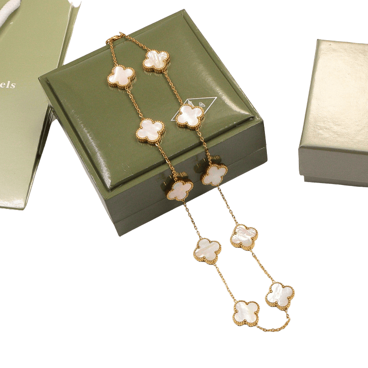 Pearl Clover Necklace