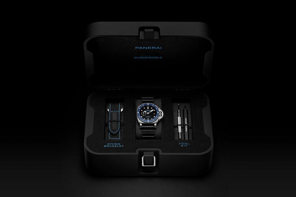 Panerai Submersible Azzurro Ref# PAM01209