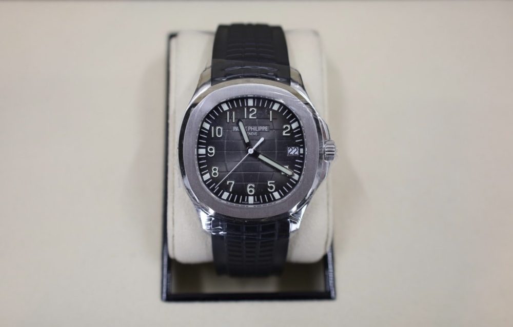 Patek Philippe 40mm Men's Aquanaut Watch Black Dial 5167A