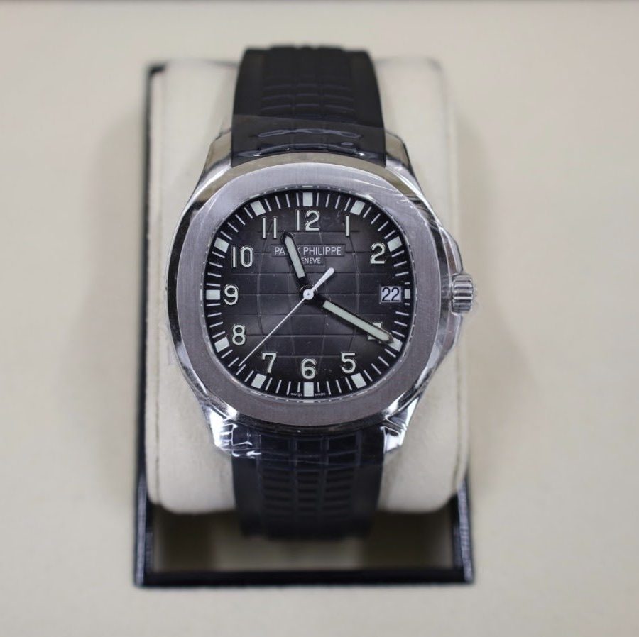 Patek Philippe 40mm Men's Aquanaut Watch Black Dial 5167A